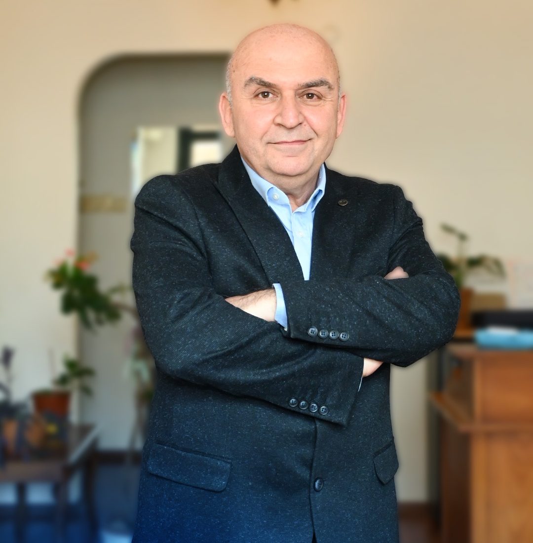 mahmut karamehmetoglu hakkımda.jpg